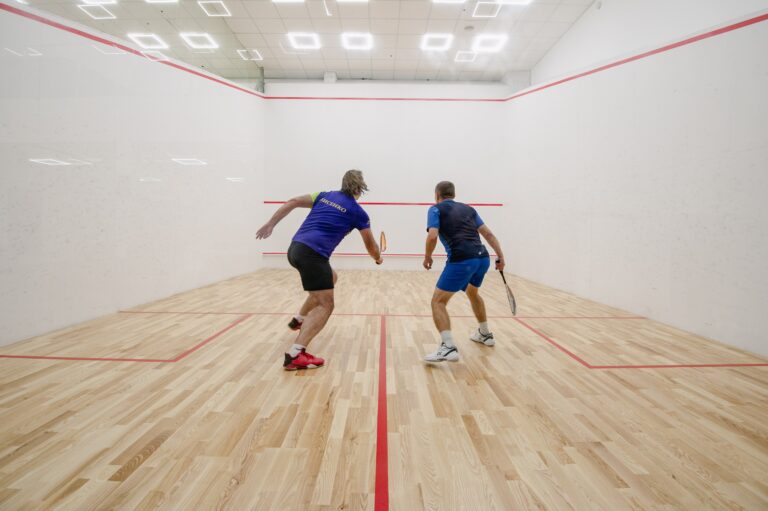 вчимося грати у сквош -2